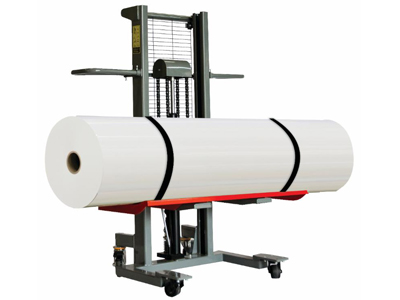 Foster launches larger roll lifter