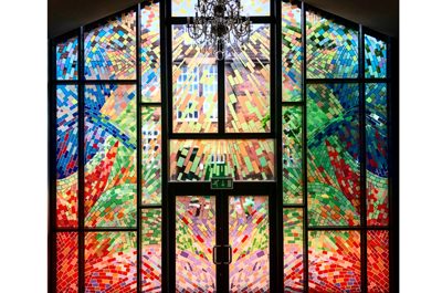 AllSigns uses EFI Vutek QS2 Pro to create stained-glass effect